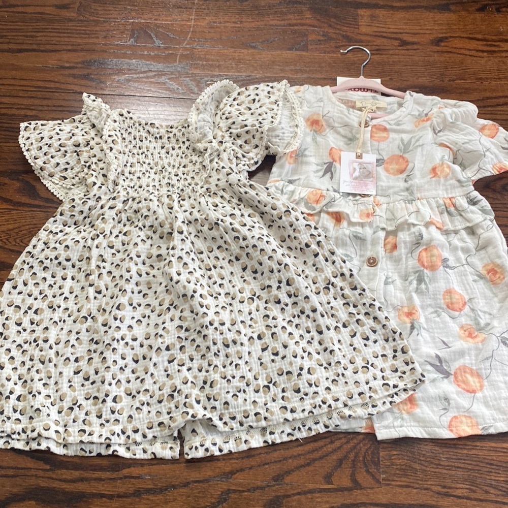 Jessica Simpson 4t log